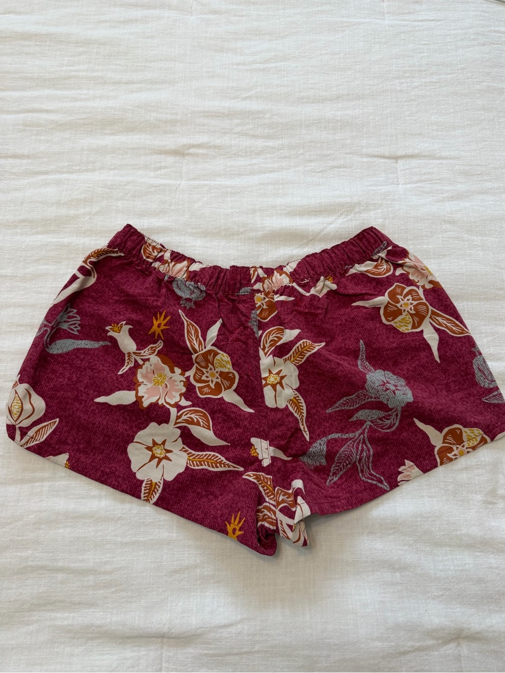 Patagonia Floral Barely Baggies - Picture 3 of 4